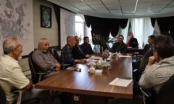 شهردار همدان پای صحبت بازنشستگان شهرداری نشست