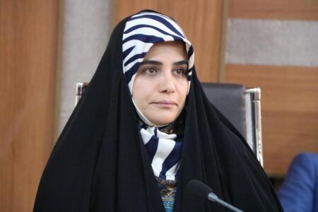 پیام تبریک فاطمه جراره، نماینده مردم بندرعباس در مجلس شورای اسلامی در پی کسب قهرمانی تیم فوتبال نونهالان فولاد هرمزگان؛ با سرمایه‌گذاری در رده‌های پایه، مسیر رسیدن به قله‌های افتخار هموار است