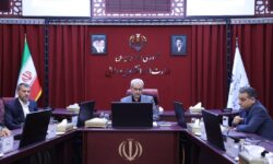 آیین تکریم و معارفه دبیر شورای عالی مناطق آزاد برگزار شد/ ماموریت وزیر اقتصاد به فروزان برای اجرای «برنامه بازآفرینی و تحول مناطق آزاد»