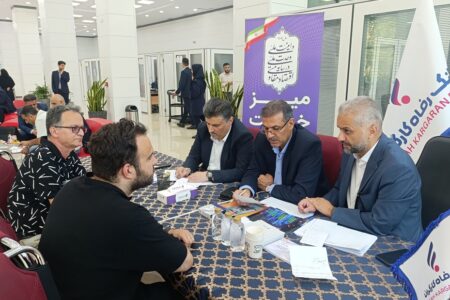 گفت‌وگوی بی‌واسطه مدیران عالی بانک رفاه کارگران با مردم در هفته دولت