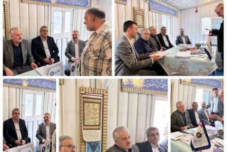 برپایی میز خدمت بانک سینا در نماز جمعه تهران