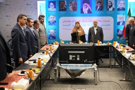 مدیر عامل بیمه دی :قدردانی دولت از بیمه دی مایه افتخار است/بیش از ۱۰ درصد مردم کشور به صورت مستقیم بیمه شده دی هستند