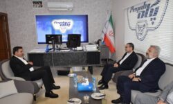 نریمانی راد در بازدید از شرکت کشت و صنعت و دامپروری پگاه فارس:شرکت کشت و صنعت و دامپروری پگاه فارس محور توسعه منطقه است