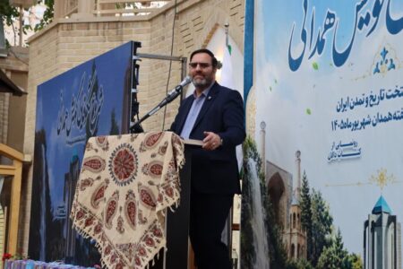 تأکید شهردار همدان بر حفظ و احیای گویش همدانی در آیین رونمایی از کتاب دالان