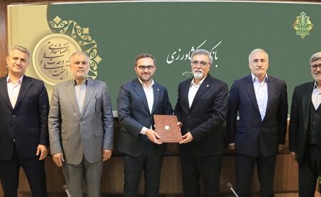 محمدرضا پویافرد به جمع اعضای هیات‌مدیره بانک کشاورزی پیوست/تأکید متقی‌نیا بر تداوم روند رو به رشد بانک​