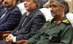 برگزاری همایش بزرگداشت هفته دفاع مقدس در بیمه ایران