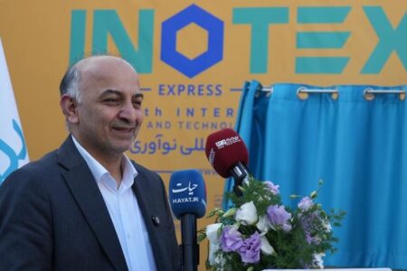مدیرعامل بیمه دی در آیین رونمایی از مرکز هوشمند بیمه دی تأکید کرد: تحول دیجیتال در صنعت بیمه؛ ضرورت انکارناپذیر برای افزایش ضریب نفوذ و خدمت‌رسانی به ایثارگران​
