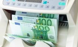 توسعه چشمگیر خدمات ارزی بانک اقتصادنوین