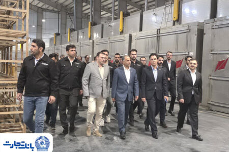 بازدید مدیرعامل بانک تجارت از شرکت «آکو باتری» در راستای تقویت همکاری‌ها