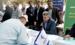میز خدمت بانک رفاه کارگران در نماز جمعه تهران برپا شد