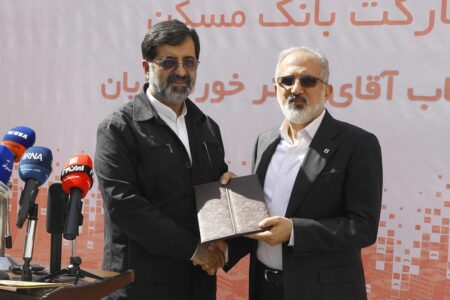 قدردانی استاندار قم از دکتر خورسندیان / اکبر بهنام جو: رتبه نخست استان قم در احداث مسکن، حاصل همراهی بی‌بدیل بانک مسکن است