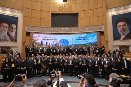 رکوردشکنی «پگاه» با کسب ۸ تندیس ملی استاندارد؛ تجلی اقتدار کیفیت و استمرار تولید در سنگر صنایع غذایی کشور