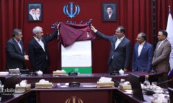 رونمایی از نخستین برات الکترونیک در صنعت بیمه/ وزیر اقتصاد: با ابزارهای نوین مالی، مانع انباشت بدهی بیمه‌ها به شبکه سلامت شویم