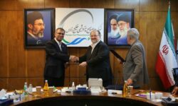 تاکید شریعتمداری بر تقویت واحدهای بازرگانی شرکتها